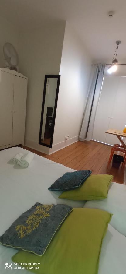 Chiado Happy Rooms Lisbon Bagian luar foto