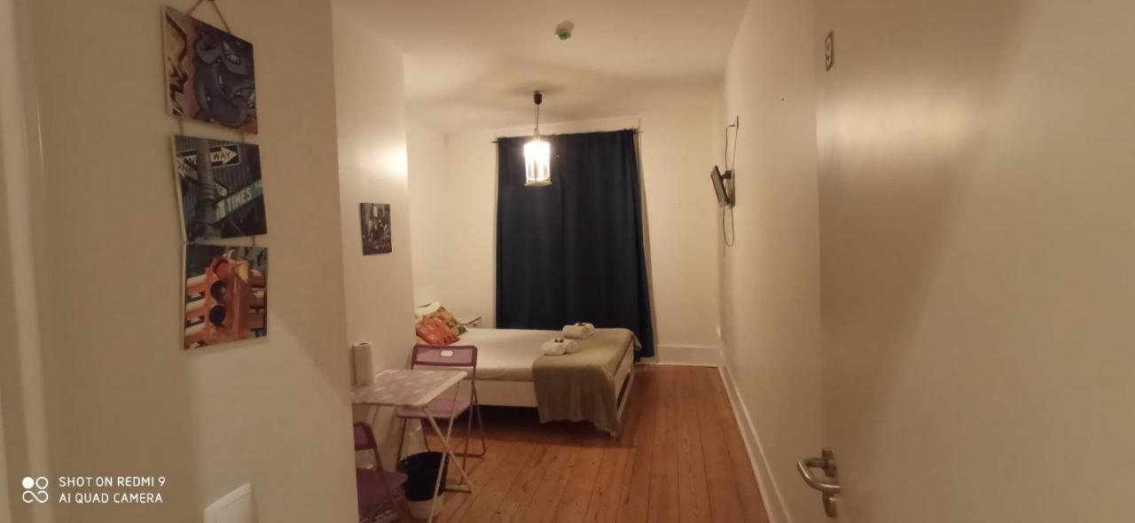 Chiado Happy Rooms Lisbon Bagian luar foto