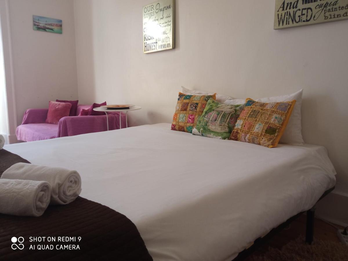 Chiado Happy Rooms Lisbon Bagian luar foto