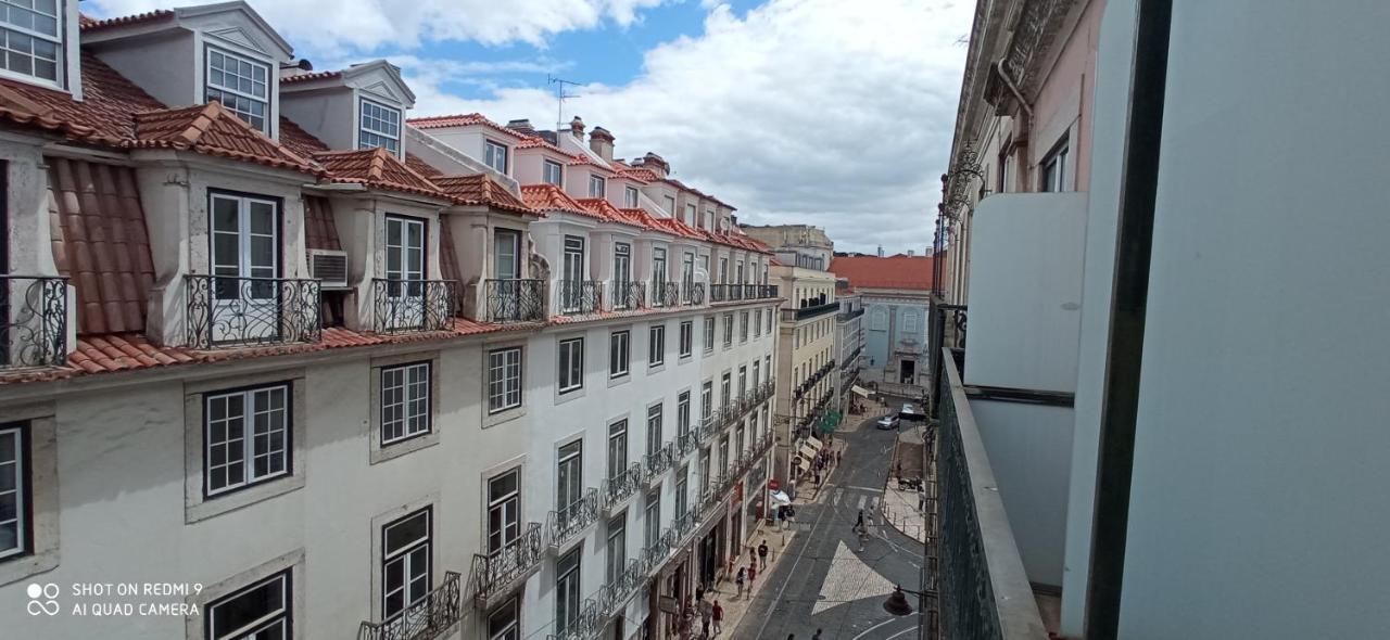 Chiado Happy Rooms Lisbon Bagian luar foto