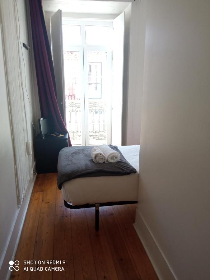 Chiado Happy Rooms Lisbon Bagian luar foto